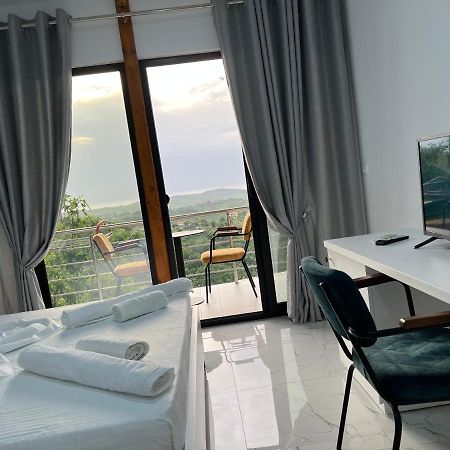 Restorant Hotel Xheni 德拉克 外观 照片