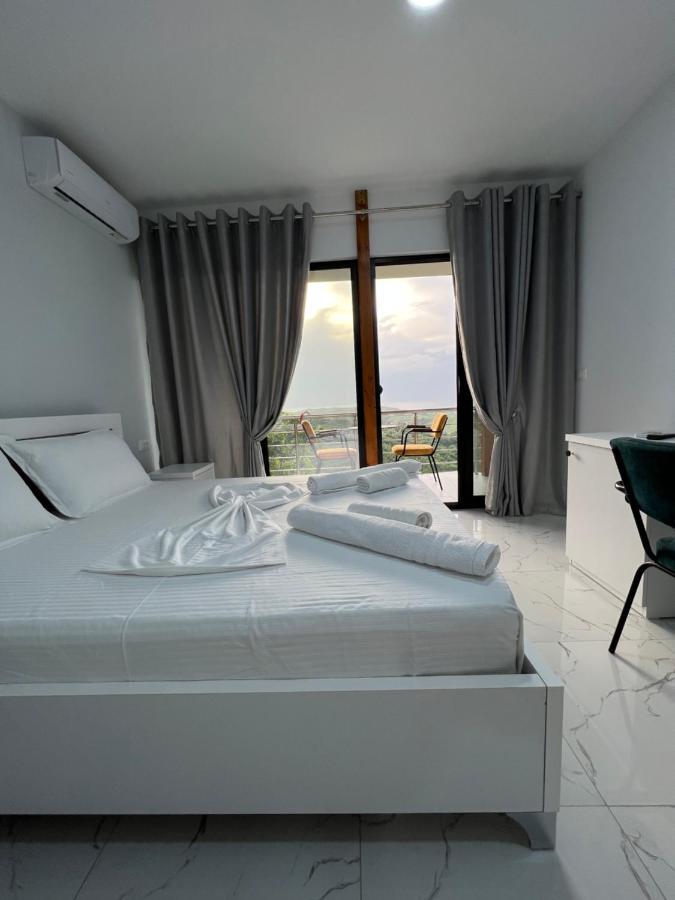 Restorant Hotel Xheni 德拉克 外观 照片