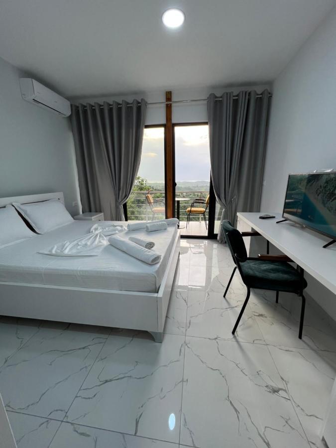 Restorant Hotel Xheni 德拉克 外观 照片